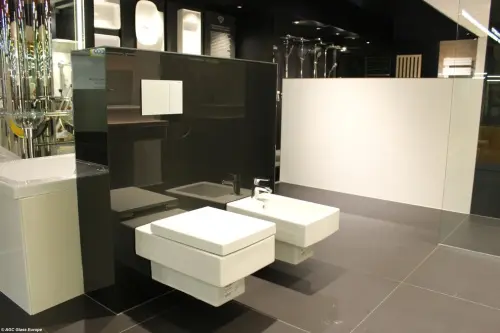 Стекло интерьерное AGC  стекло lacobel black starlight, 4мм (1605*2550) (продажа кратно 0,5 листа)