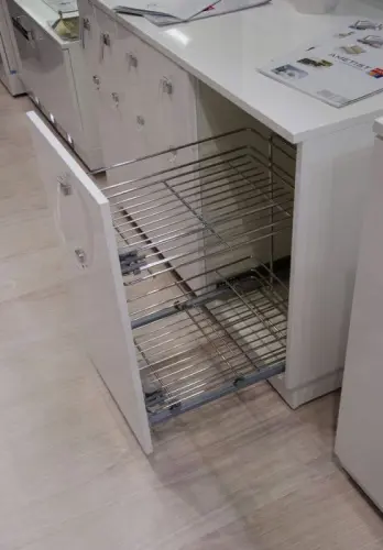 Бутылочница в базу 300 мм Chianti с доводчиком, хром Кухонные корзины, бутылочницы бутылочница в базу 300 мм chianti с доводчиком, хром