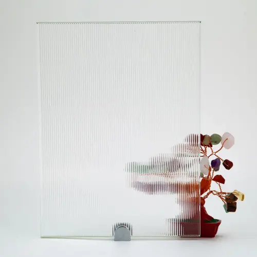 Стекло интерьерное Китай стекло прозрачное рифленое "флутс" осветленное, 4мм (2100*2440) (продажа кратно 0,5 листа) 